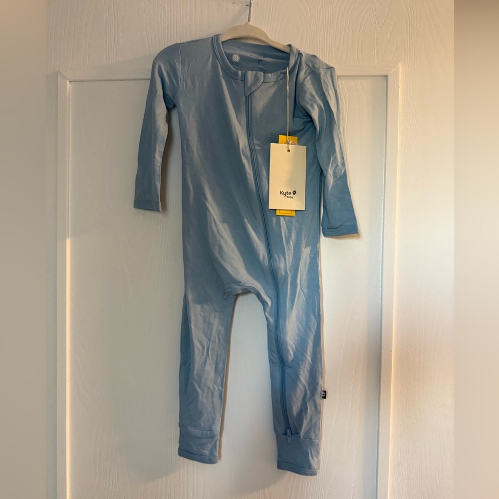 Kyte BABY Light Blue Zippered Romper